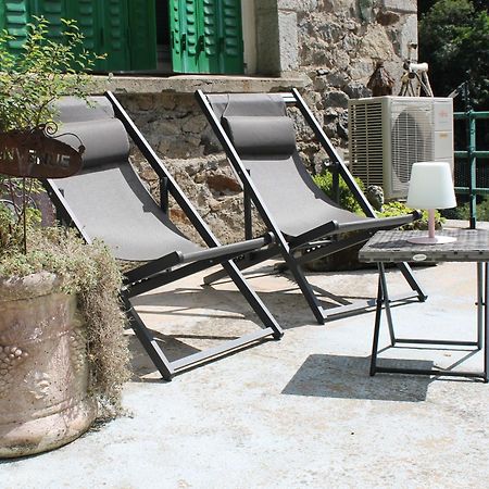 Studio Malou, Cuisine, Salle D'Eau, Terrasse Amenagee Olliergues Экстерьер фото