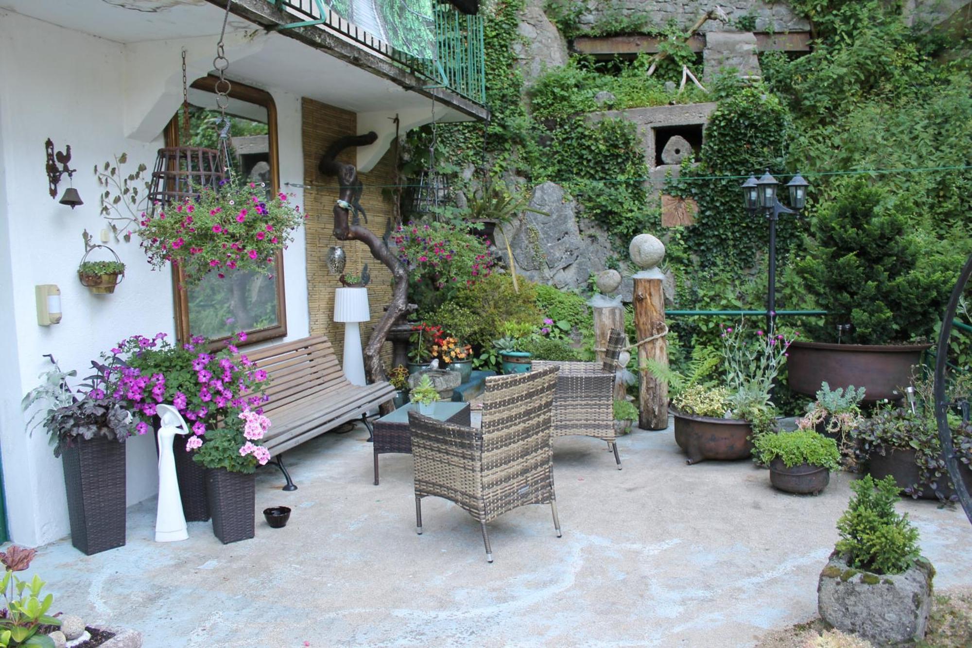 Studio Malou, Cuisine, Salle D'Eau, Terrasse Amenagee Olliergues Экстерьер фото