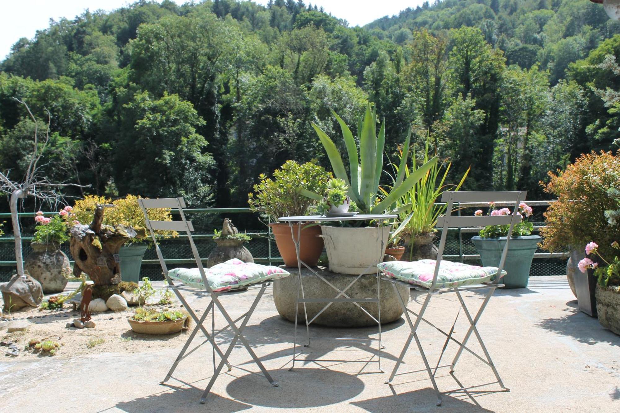 Studio Malou, Cuisine, Salle D'Eau, Terrasse Amenagee Olliergues Экстерьер фото